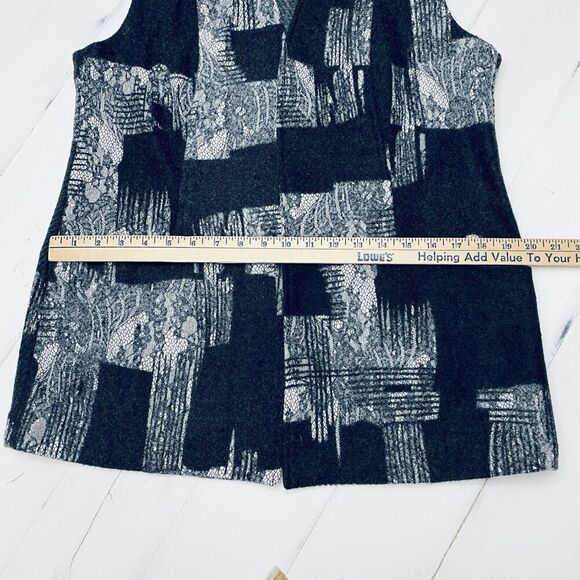 NEW Chico’s Womens Lace Overlay Jenna Vest Black Gray Open Front Vest Size 1/Med - Picture 11 of 16